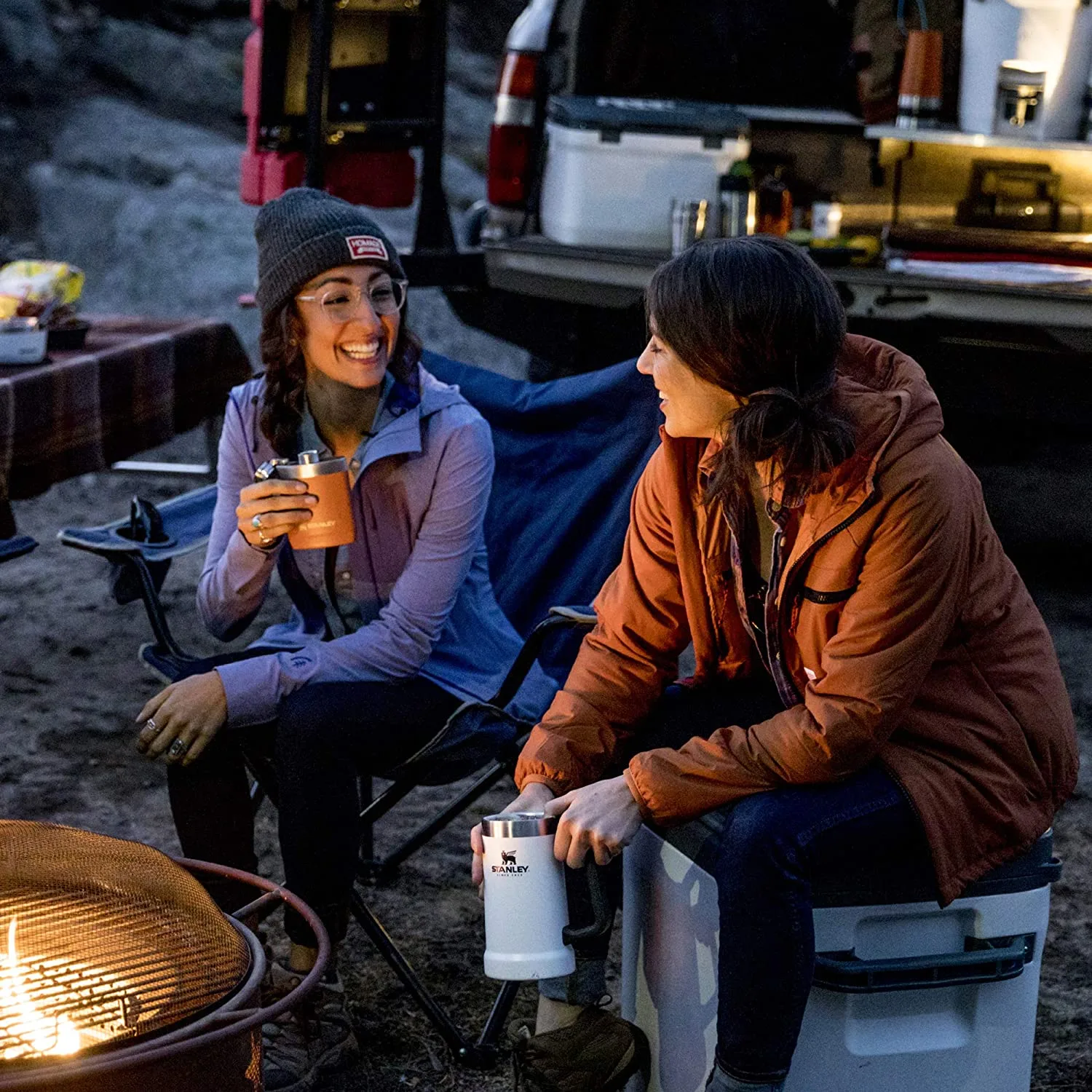 لیوان سفری دسته دار استنلی مدل Adventure Big Grip Beer Stein 700mL - Image 17